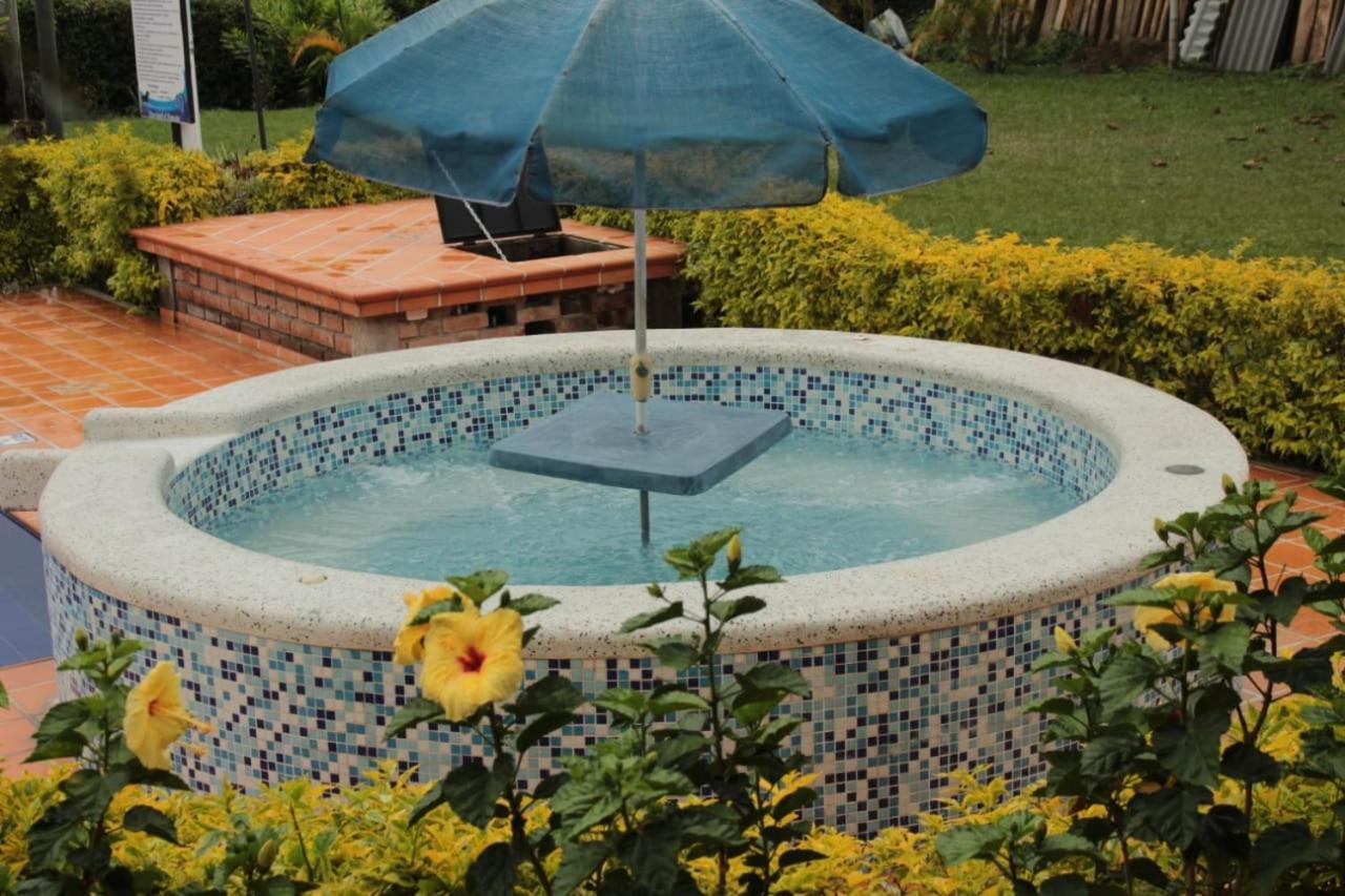 Finca Hotel El Diamante Calarcá Eksteriør billede