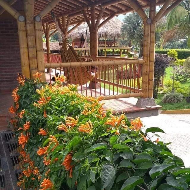 Finca Hotel El Diamante Calarcá Eksteriør billede